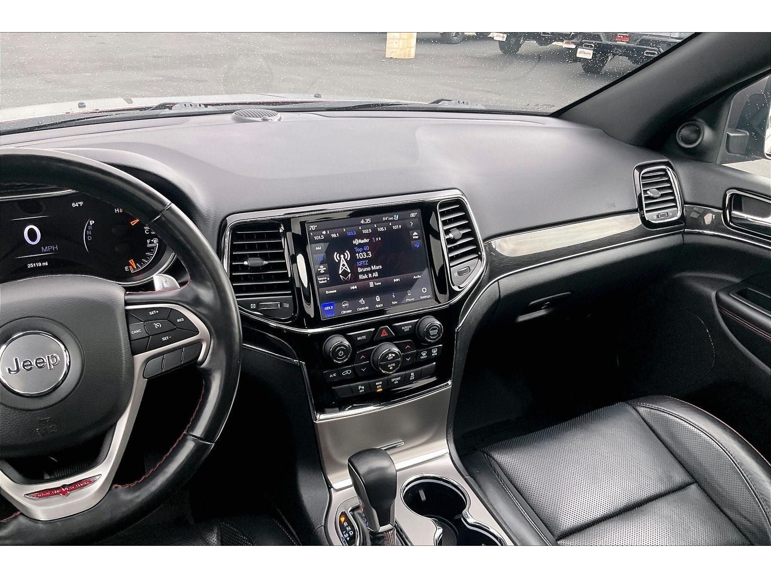 Used 2021 Jeep Grand Cherokee Trailhawk w/ Trailhawk Luxury Group AWD/4WD image 7