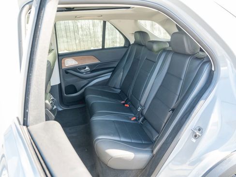 Used 2024 Mercedes-Benz GLE 350 4MATIC w/ Driver Assistance Package image 36