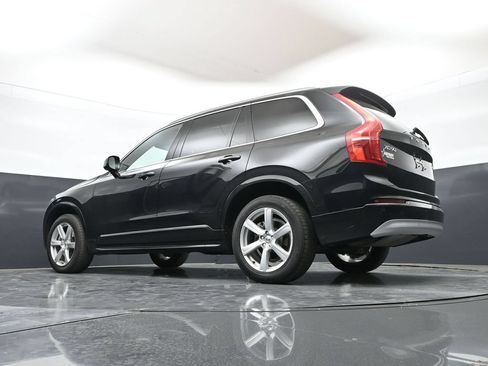 Used 2022 Volvo XC90 T5 Momentum AWD/4WD image 44