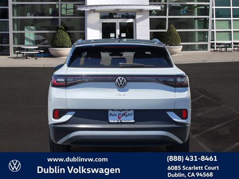Used 2023 Volkswagen ID.4 Pro S Plus RWD image 5