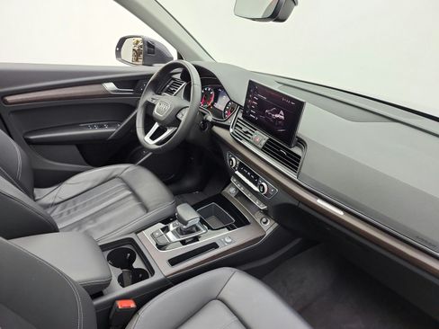 Used 2023 Audi Q5 2.0T Premium w/ Convenience Package AWD/4WD image 18