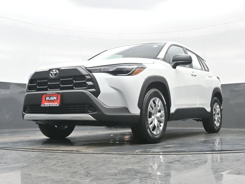 Used 2026 Toyota Corolla Cross L image 26