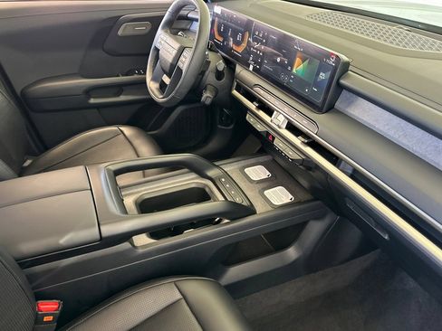 Used 2027 Kia Telluride LX FWD image 18