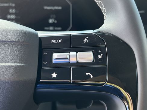 New 2027 Kia Carnival SX Prestige FWD image 23