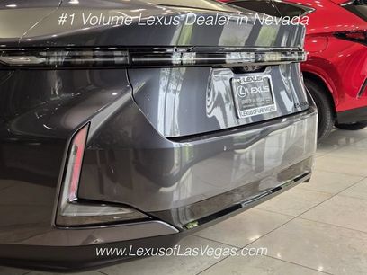 New 2026 Lexus ES 350e