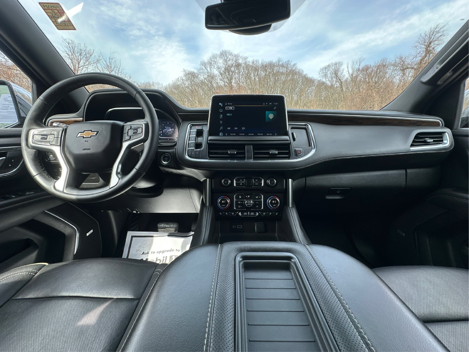 Used 2024 Chevrolet Suburban Premier AWD/4WD image 27