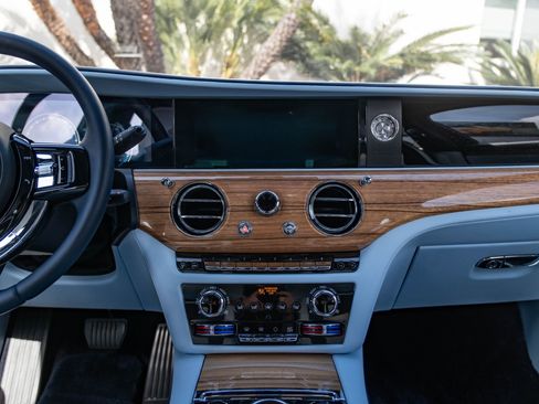 Used 2022 Rolls-Royce Ghost w/ Ghost Package image 39