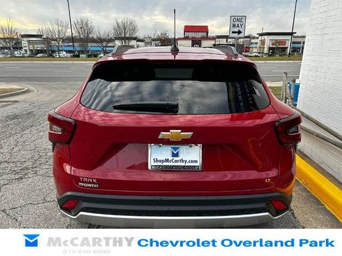 New 2026 Chevrolet Trax LT w/ Sunroof Package image 5