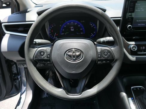 Used 2022 Toyota Corolla LE FWD image 18