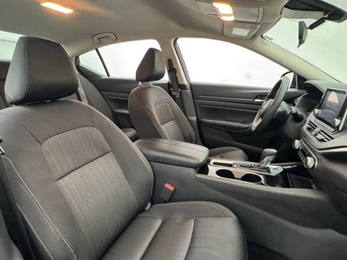 Used 2024 Nissan Altima 2.5 SV image 29