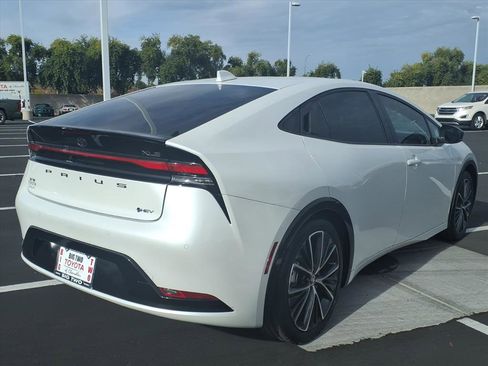 Certified 2023 Toyota Prius XLE image 4