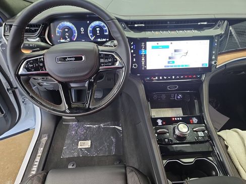 New 2026 Jeep Grand Cherokee Summit AWD/4WD image 16