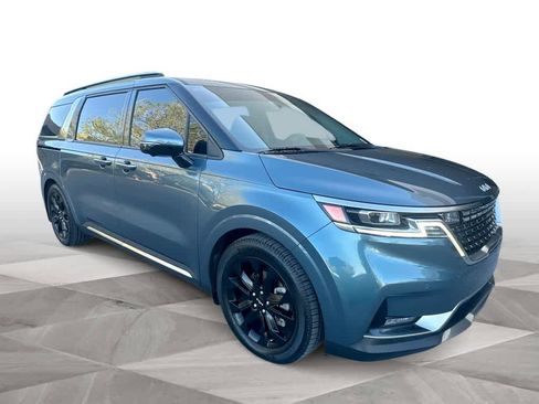 Certified 2023 Kia Carnival SX Prestige image 2