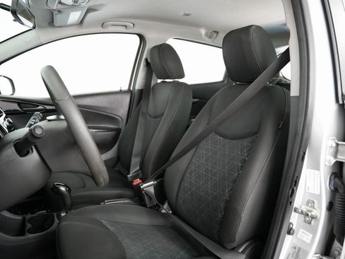 Used 2021 Chevrolet Spark LT image 41