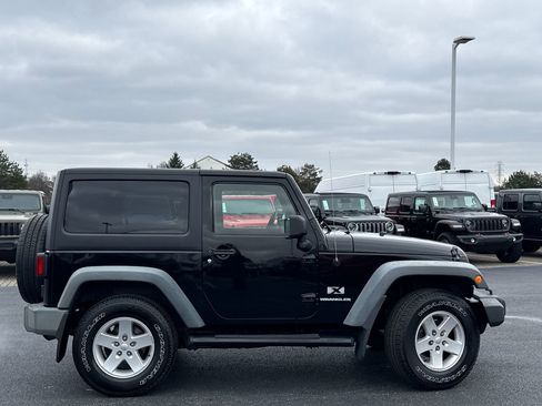Used 2009 Jeep Wrangler X image 2