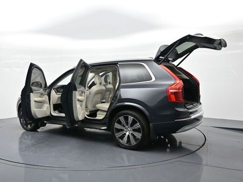 Used 2022 Volvo XC90 T8 Inscription w/ Lounge Package AWD/4WD image 27