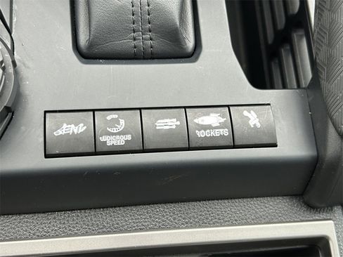 Used 2025 Toyota Tacoma TRD Sport image 29