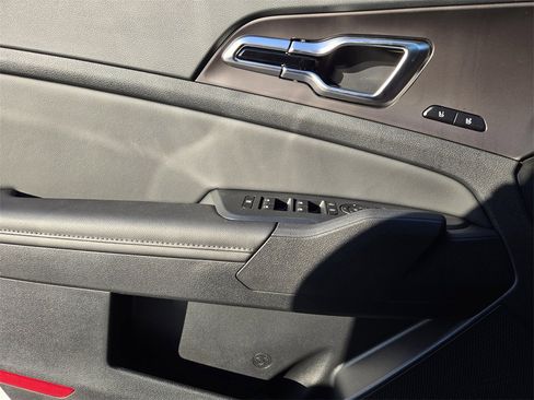 New 2026 Kia Sportage SX image 16