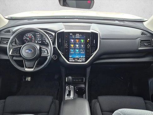 Used 2024 Subaru Ascent Premium w/ Convenience Package image 17