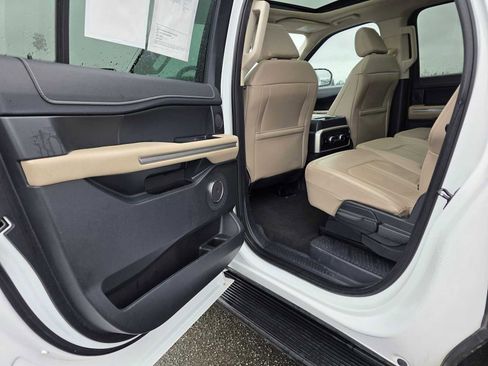 Used 2024 Ford Expedition Max Limited AWD/4WD image 17