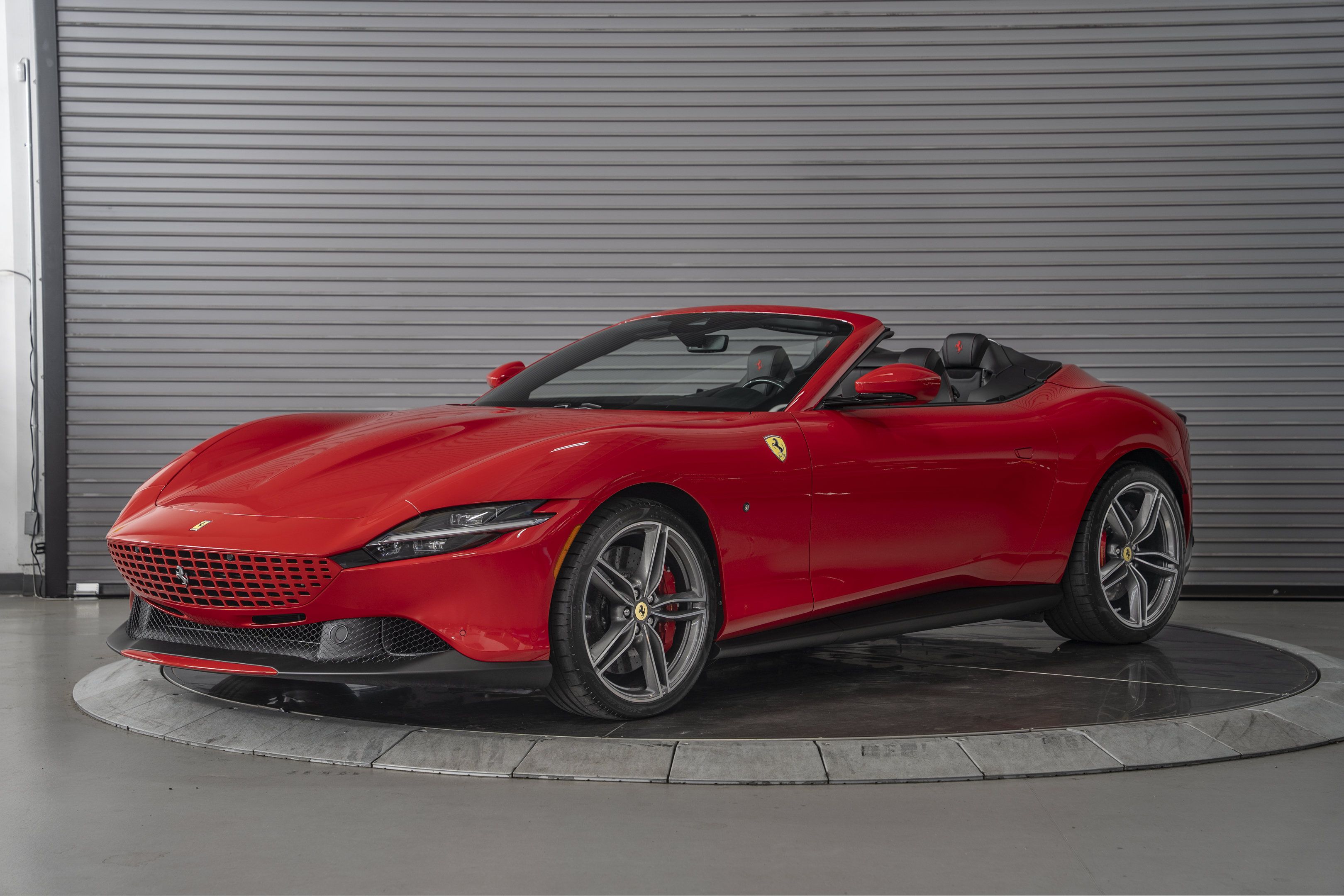 Used 2026 Ferrari Roma Spider RWD image 1