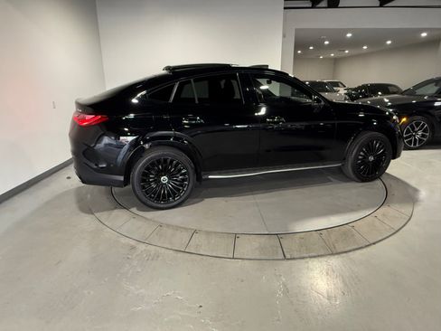 Used 2024 Mercedes-Benz GLC 300 4MATIC w/ AMG Line image 13