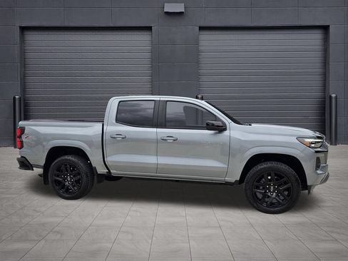 Used 2024 Chevrolet Colorado Z71 w/ Z71 Convenience Package 2 AWD/4WD image 4