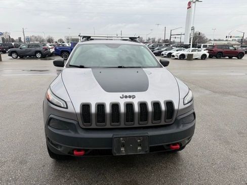 Used 2018 Jeep Cherokee Trailhawk w/ Quick Order Package 27L image 3