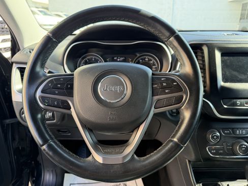Certified 2019 Jeep Cherokee Latitude Plus FWD image 24