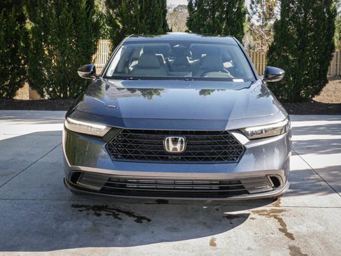 New 2025 Honda Accord SE image 3