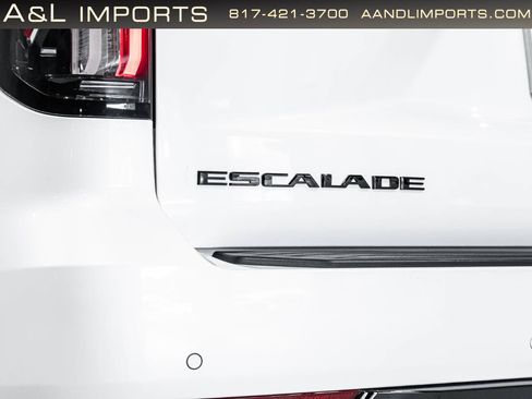 Used 2024 Cadillac Escalade ESV Premium Luxury w/ Performance Package AWD/4WD image 17