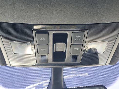 Used 2015 Volkswagen GTI SE FWD image 28