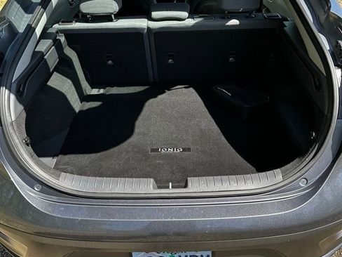 Used 2020 Hyundai Ioniq SEL FWD image 12