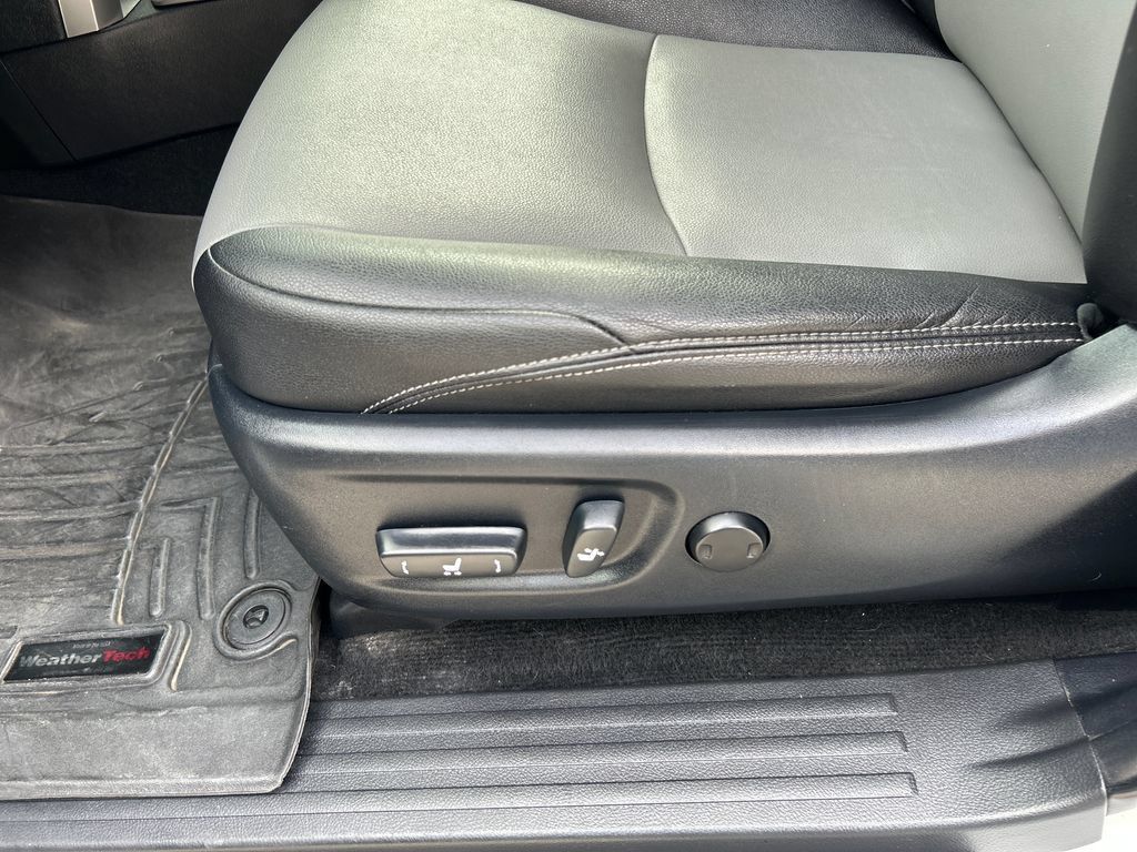 Used 2015 Toyota 4Runner SR5 Premium AWD/4WD image 32