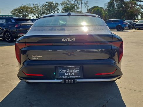 New 2025 Kia K4 LXS image 7