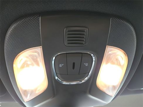 Used 2023 Jeep Compass Limited image 15