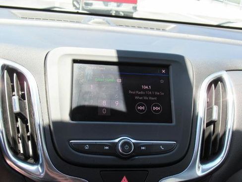 Used 2020 Chevrolet Equinox LT image 24