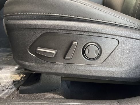 Used 2024 Kia Sorento SX FWD image 12