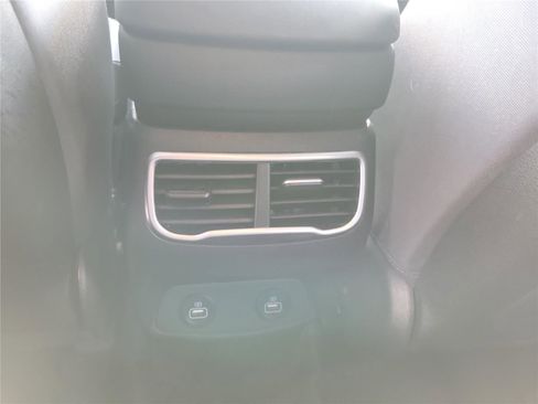 Used 2021 Hyundai Santa Fe SEL AWD/4WD image 10
