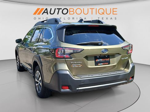 Used 2024 Subaru Outback Premium AWD/4WD image 3