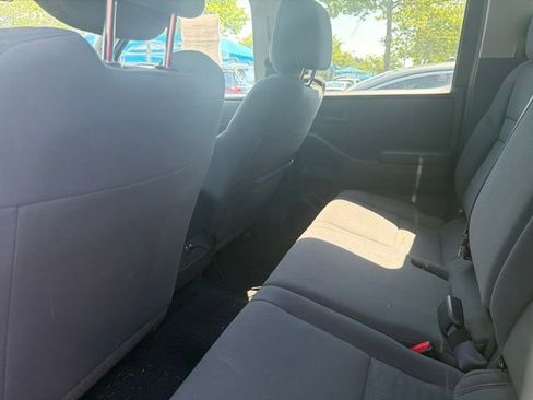 Used 2024 Nissan Frontier S RWD image 8