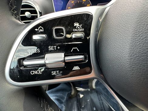 Used 2019 Mercedes-Benz E 300 4MATIC image 31
