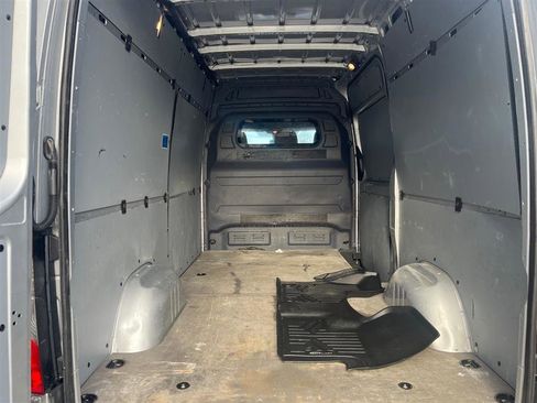 Used 2023 Mercedes-Benz Sprinter 2500 image 10