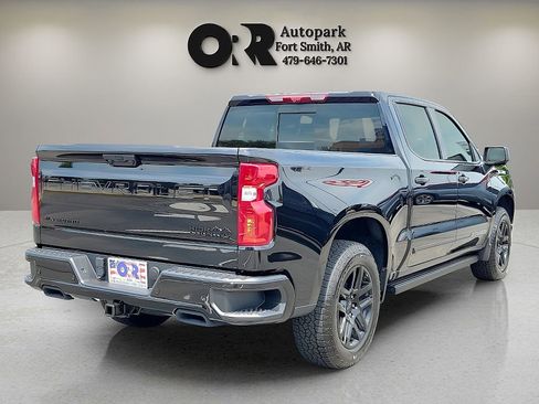 Used 2024 Chevrolet Silverado 1500 High Country w/ Midnight Edition AWD/4WD image 5