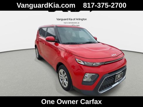 Used 2022 Kia Soul LX FWD image 2