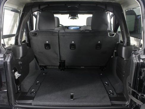 New 2026 Jeep Wrangler Unlimited Rubicon image 17