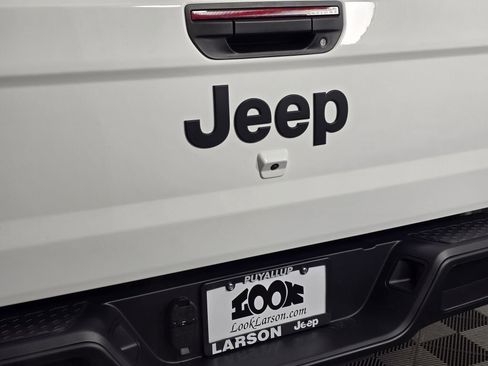 New 2026 Jeep Gladiator Sport image 13