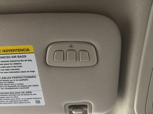 Used 2023 Ford Explorer XLT w/ Equipment Group 202A AWD/4WD image 36