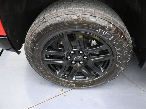 Used 2024 Chevrolet Silverado 1500 LT Trail Boss AWD/4WD image 23