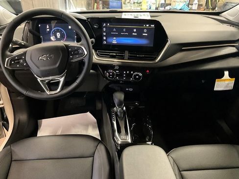 New 2026 Chevrolet Trax ACTIV w/ Driver Confidence Package FWD image 3